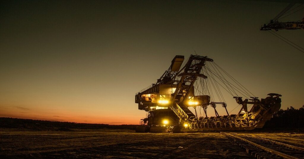 Mining excavator